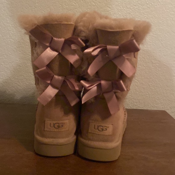UGG boots size 8 women - Picture 2 of 4
